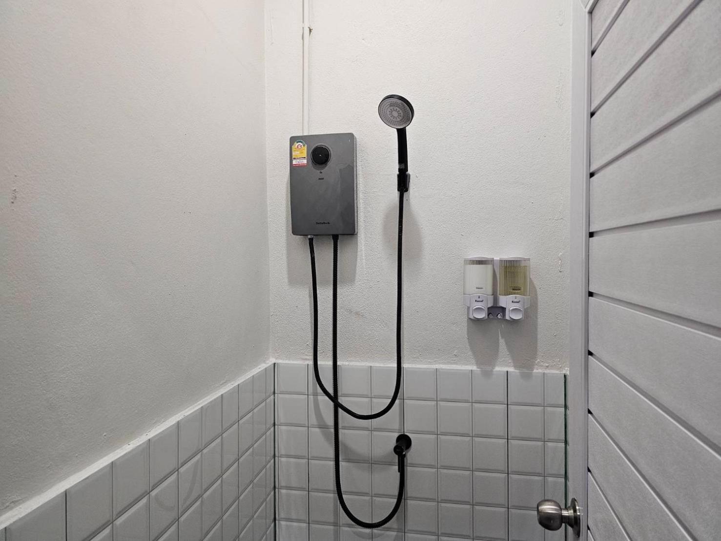 Hao Norn Hostel Thong Sala Buitenkant foto